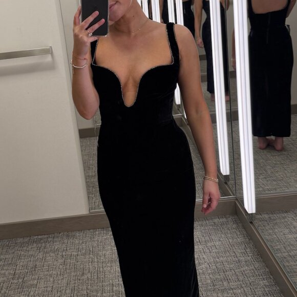 Brooklyn Velour Midi Dress - Picture 6 of 6